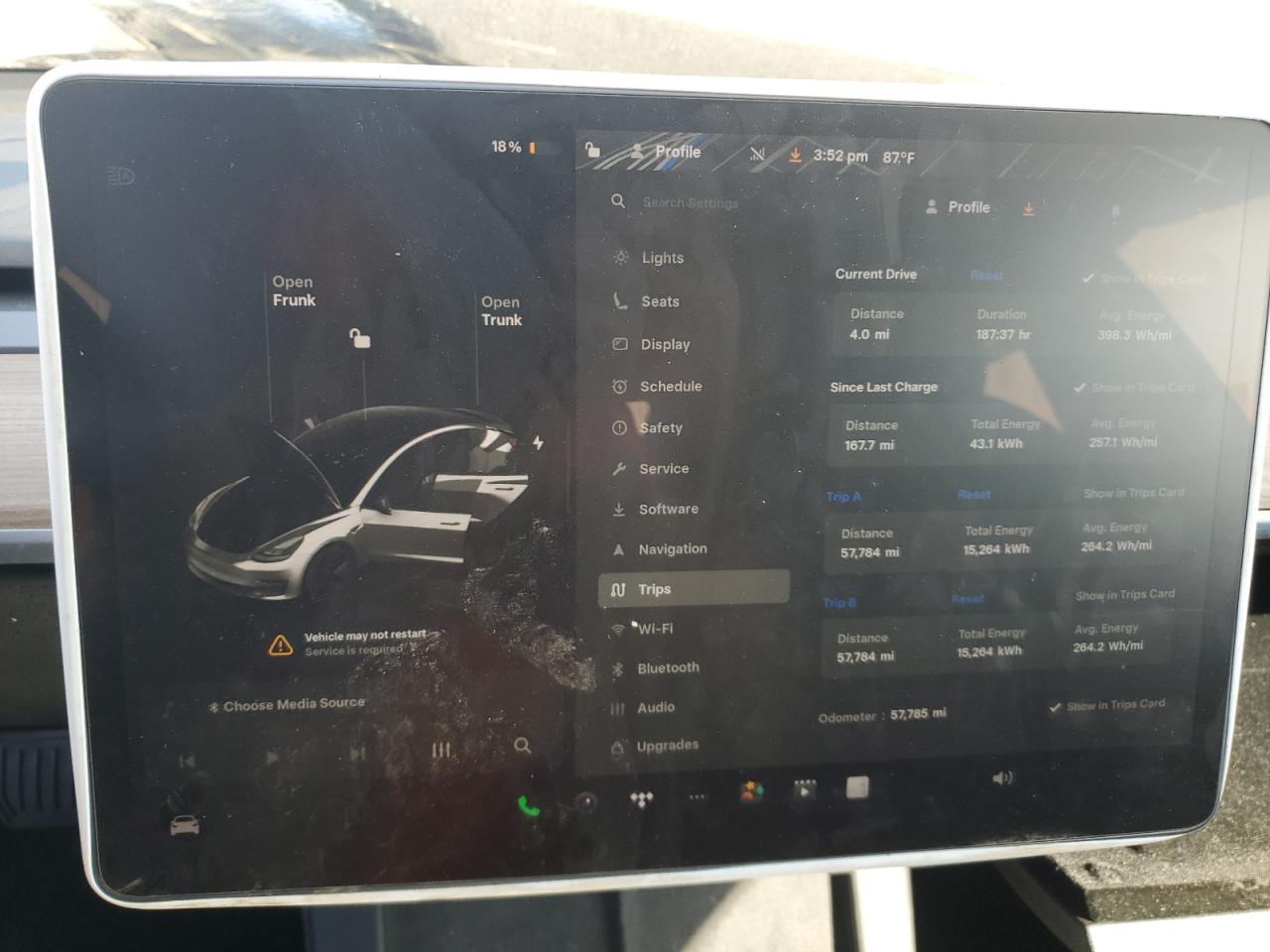 Tesla Model 3 Image 12