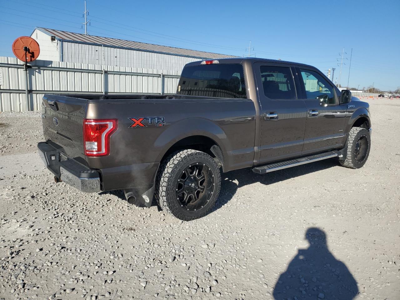 Ford F-150 Supercrew Image 3