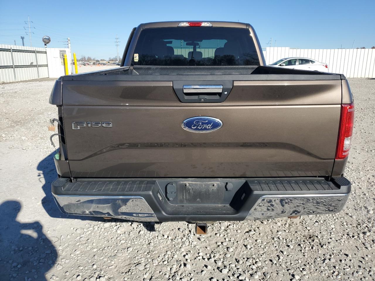 Ford F-150 Supercrew Image 4