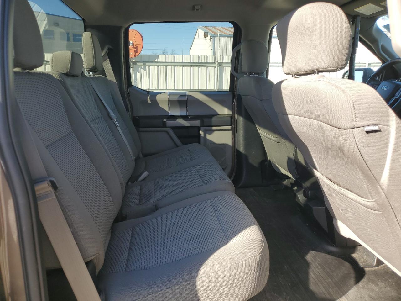 Ford F-150 Supercrew Image 12