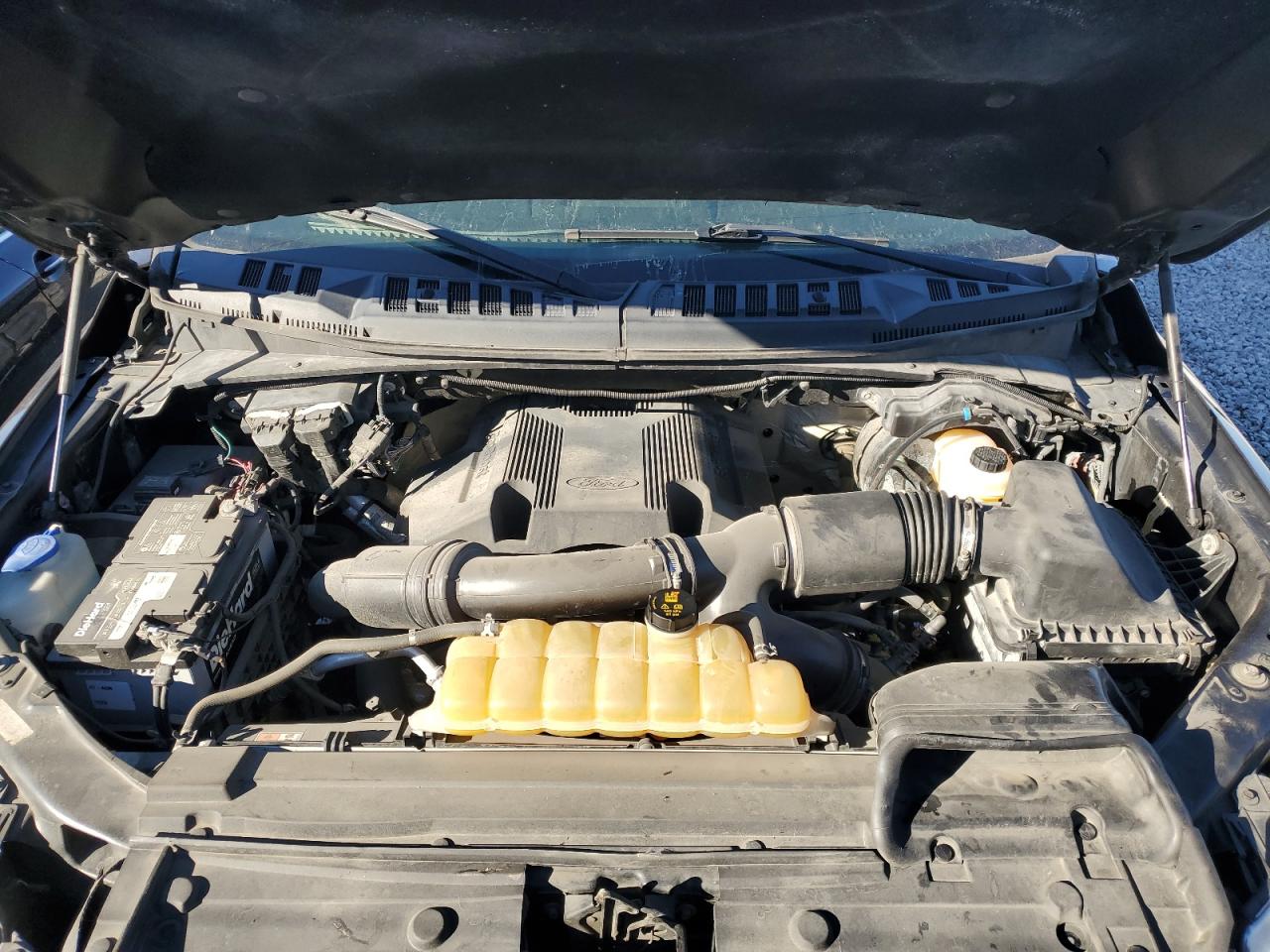 Ford F-150 Supercrew Image 11