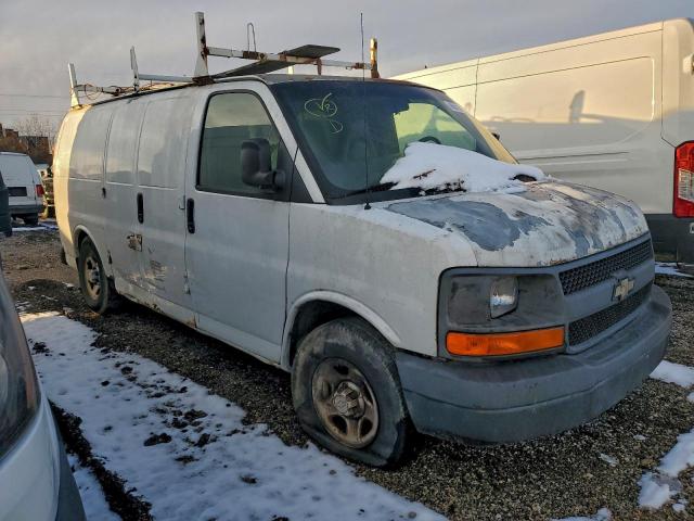 Chevrolet Express Image 4