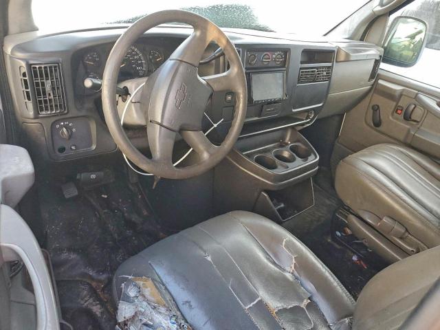 Chevrolet Express Image 6