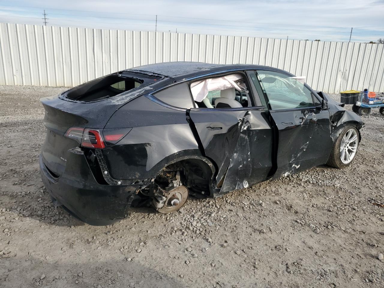 Tesla Model Y Image 3