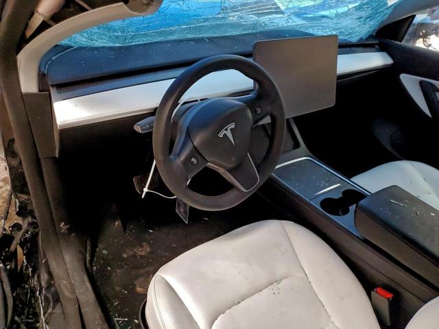 Tesla Model Y Image 6