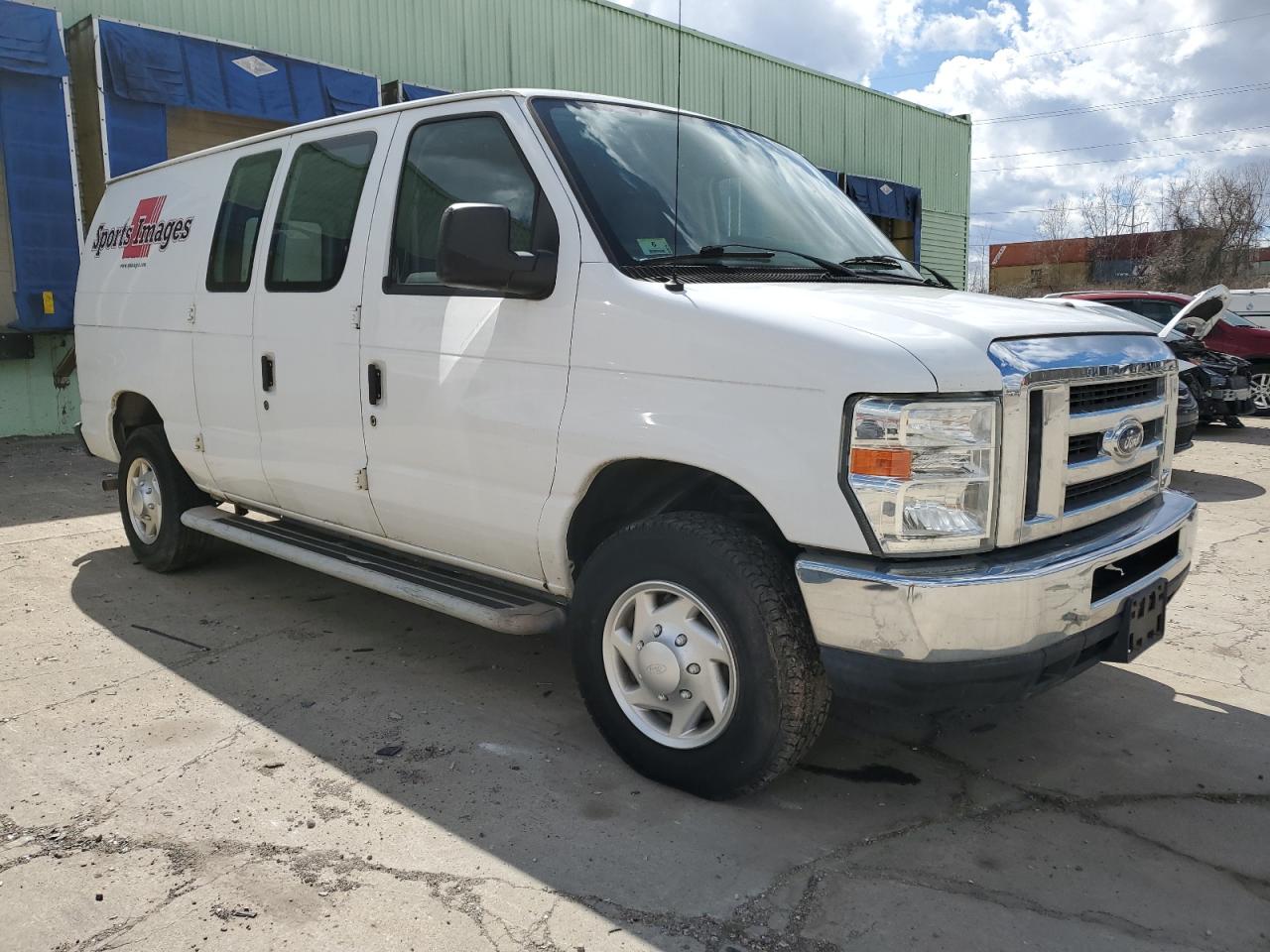Ford Econoline E250 Van Image 11