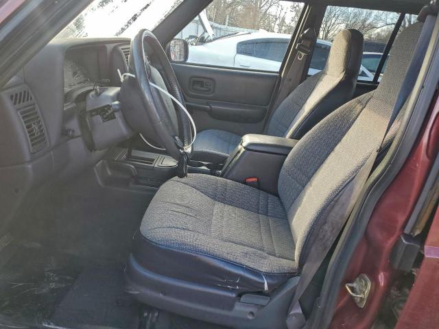 Jeep Grand Cherokee Sport Image 2