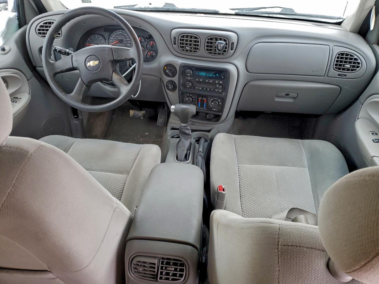 Chevrolet Trailblazer Ls Image 4