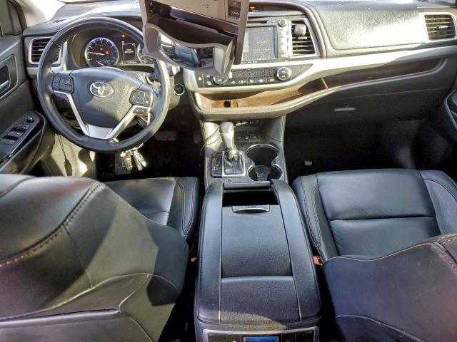 Toyota Highlander Se Image 8