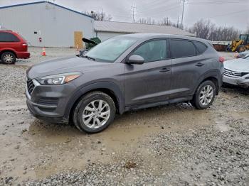  Salvage Hyundai TUCSON