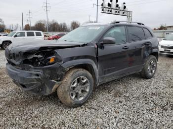  Salvage Jeep Cherokee