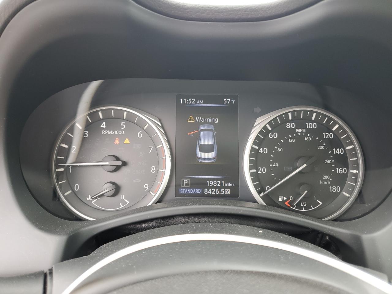 INFINITI Q50 Luxe Image 3