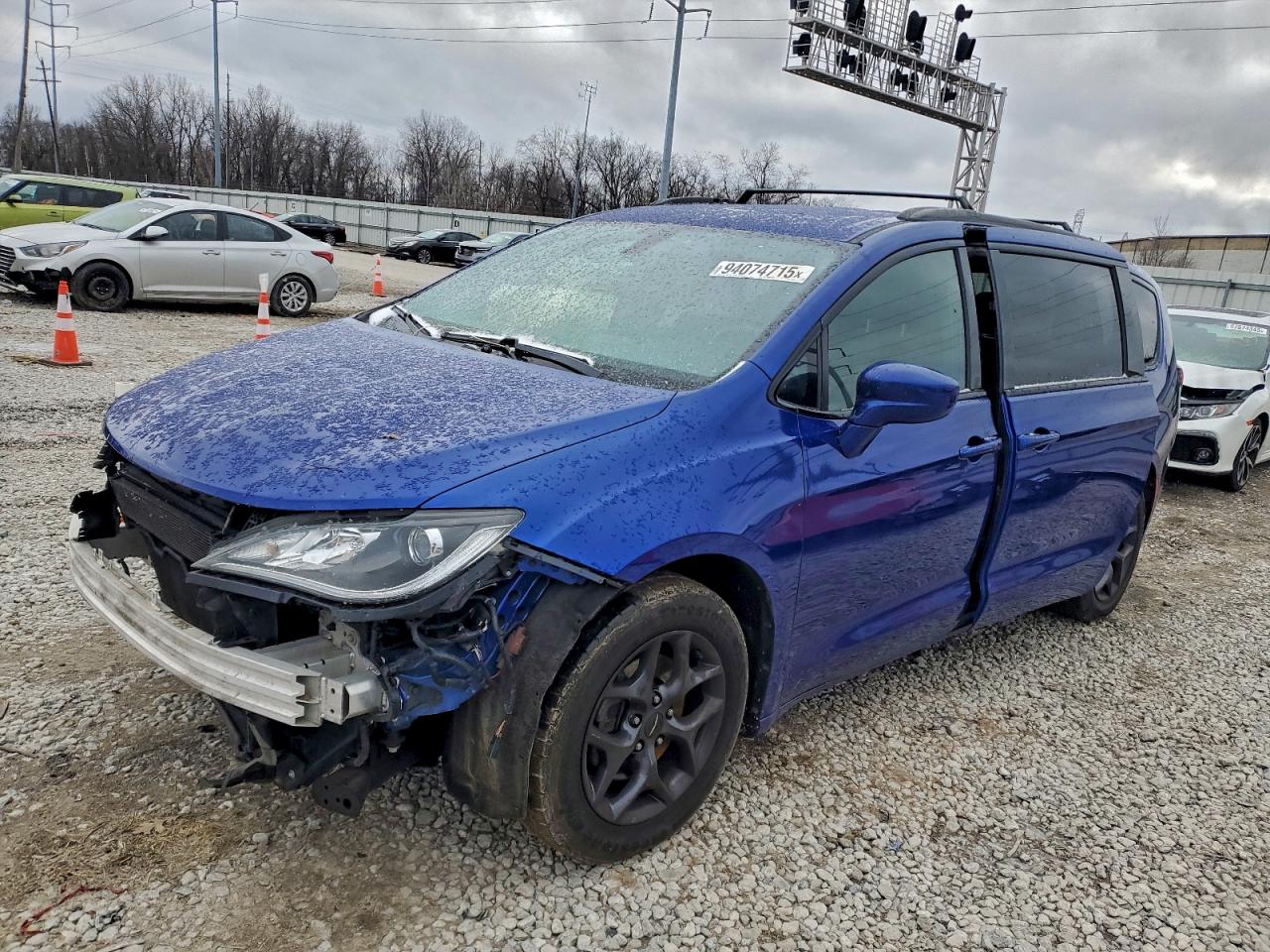 Chrysler Pacifica Touring L Plus Image 1