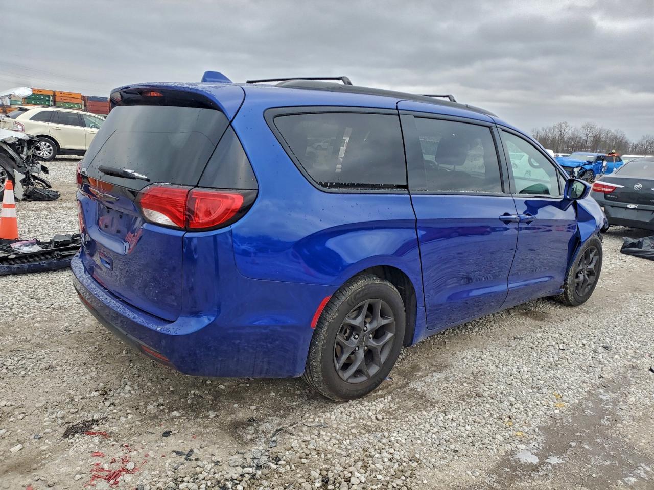 Chrysler Pacifica Touring L Plus Image 5