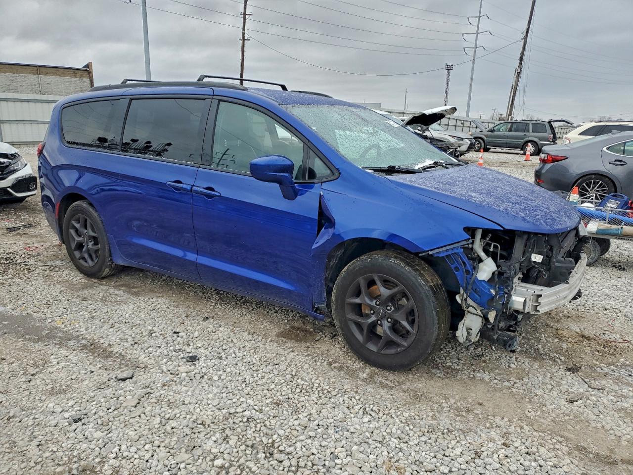 Chrysler Pacifica Touring L Plus Image 6