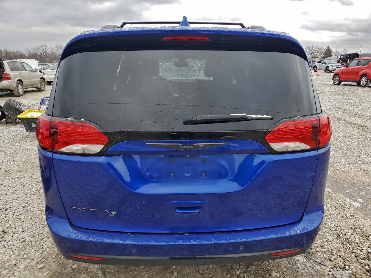 Chrysler Pacifica Touring L Plus Image 2