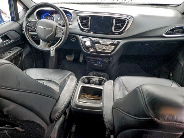 Chrysler Pacifica Touring L Plus Image 9