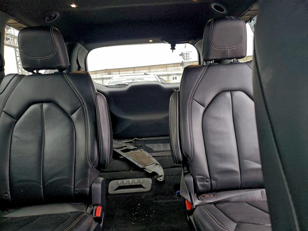 Chrysler Pacifica Touring L Plus Image 14