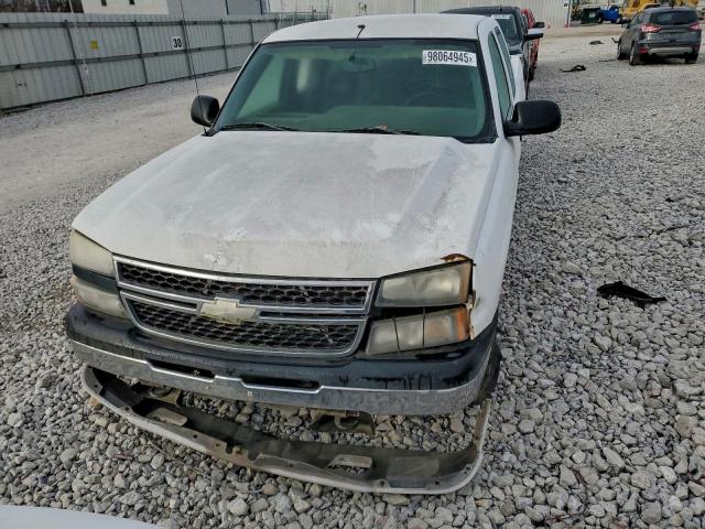 Chevrolet Silverado C1500 Classic Image 2