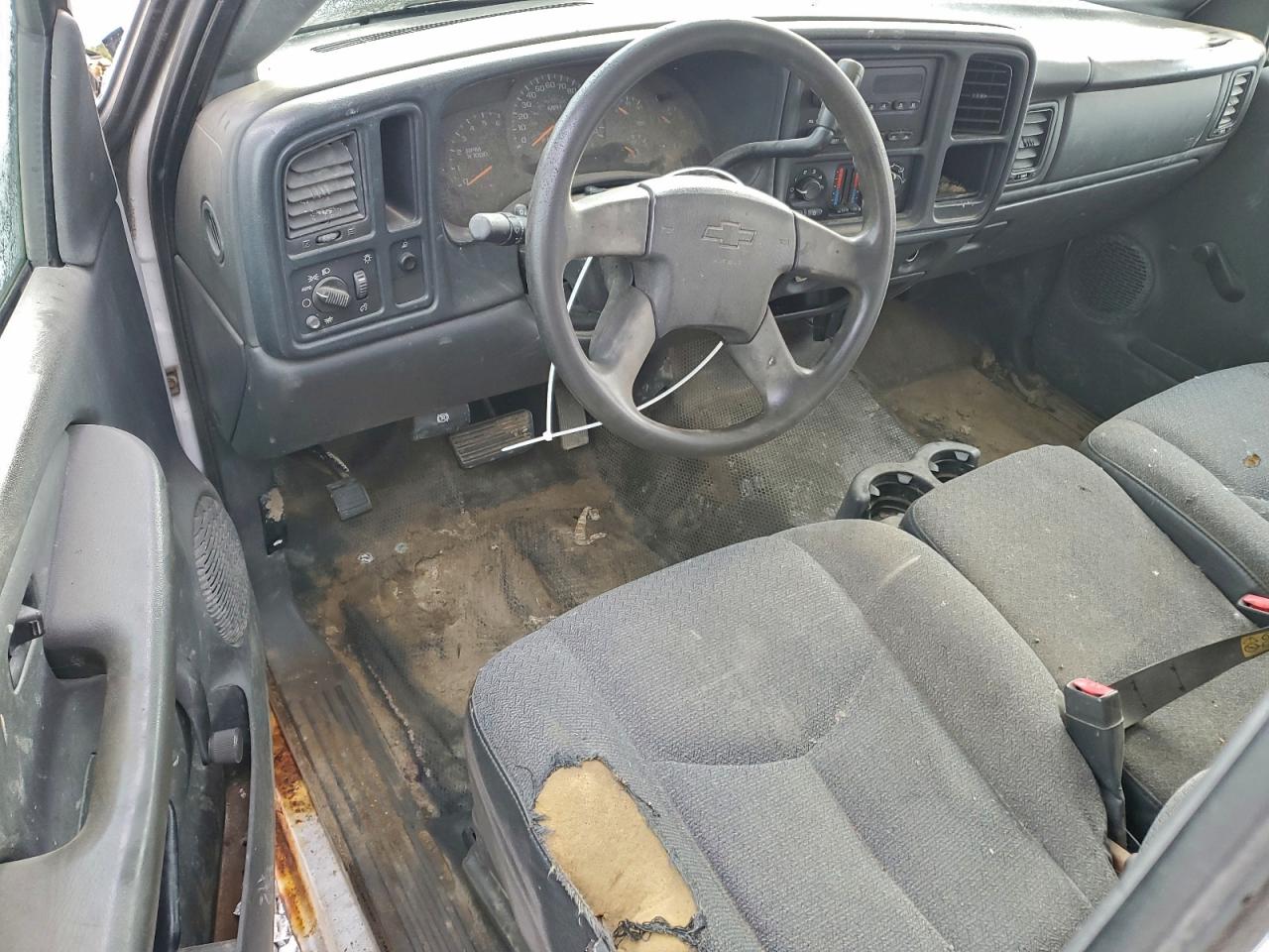 Chevrolet Silverado C1500 Classic Image 11