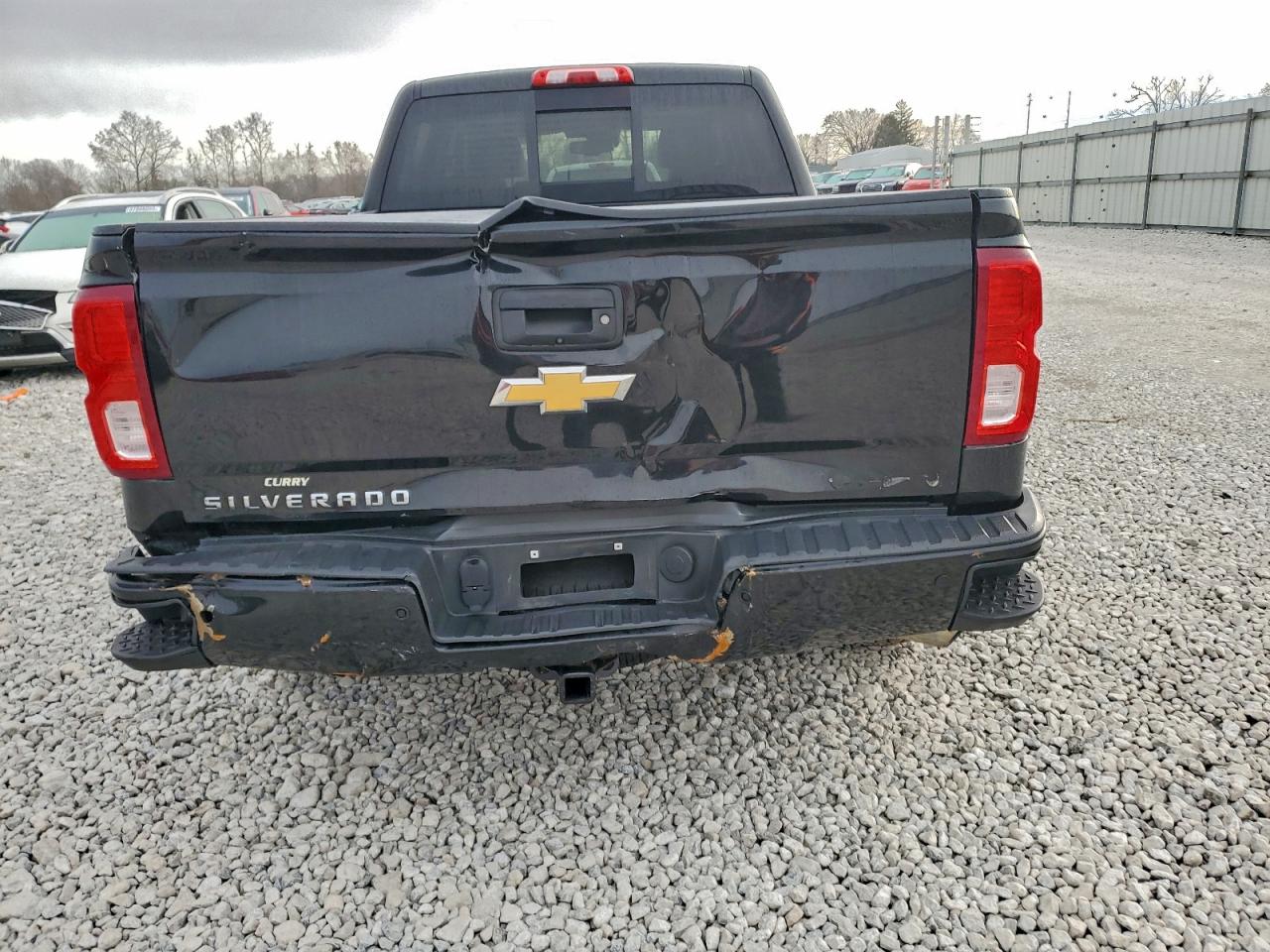 Chevrolet Silverado K1500 High Country Image 4