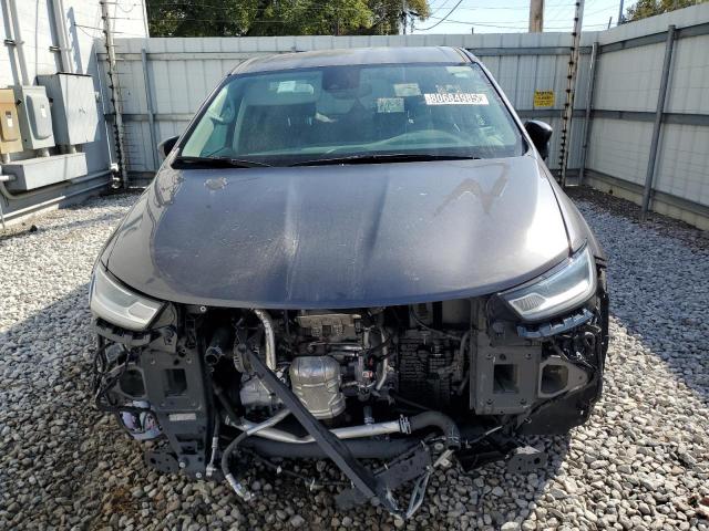 Chrysler Pacifica Touring L Image 4