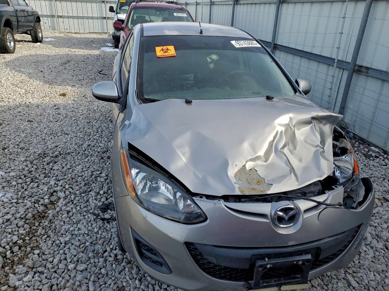 Mazda 2 Image 6