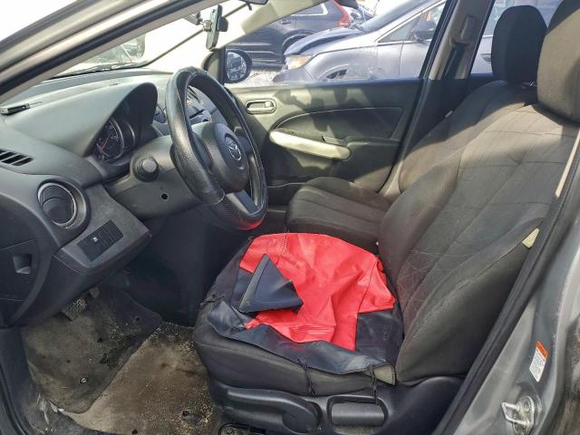 Mazda 2 Image 8