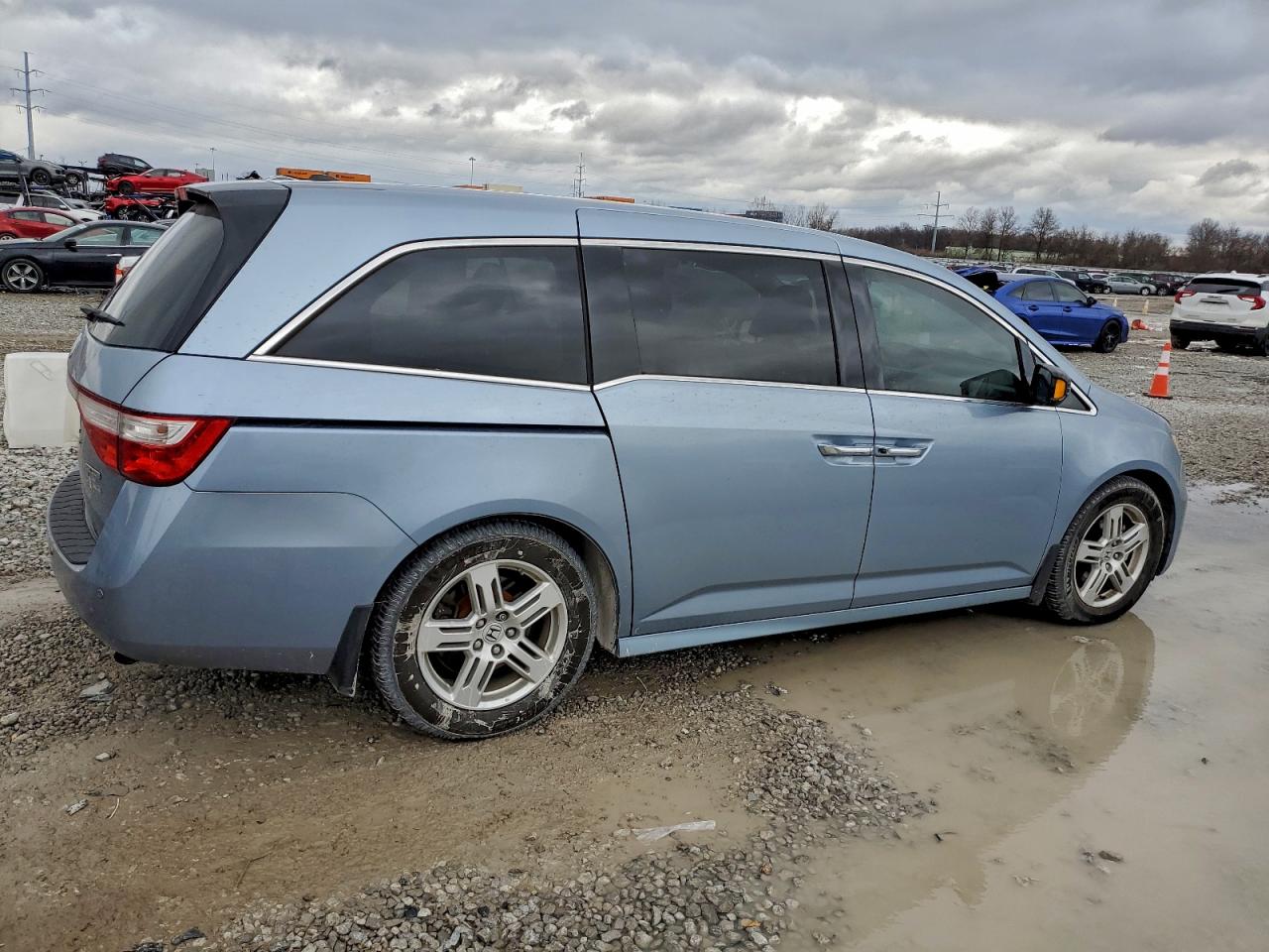 Honda Odyssey Touring Image 4