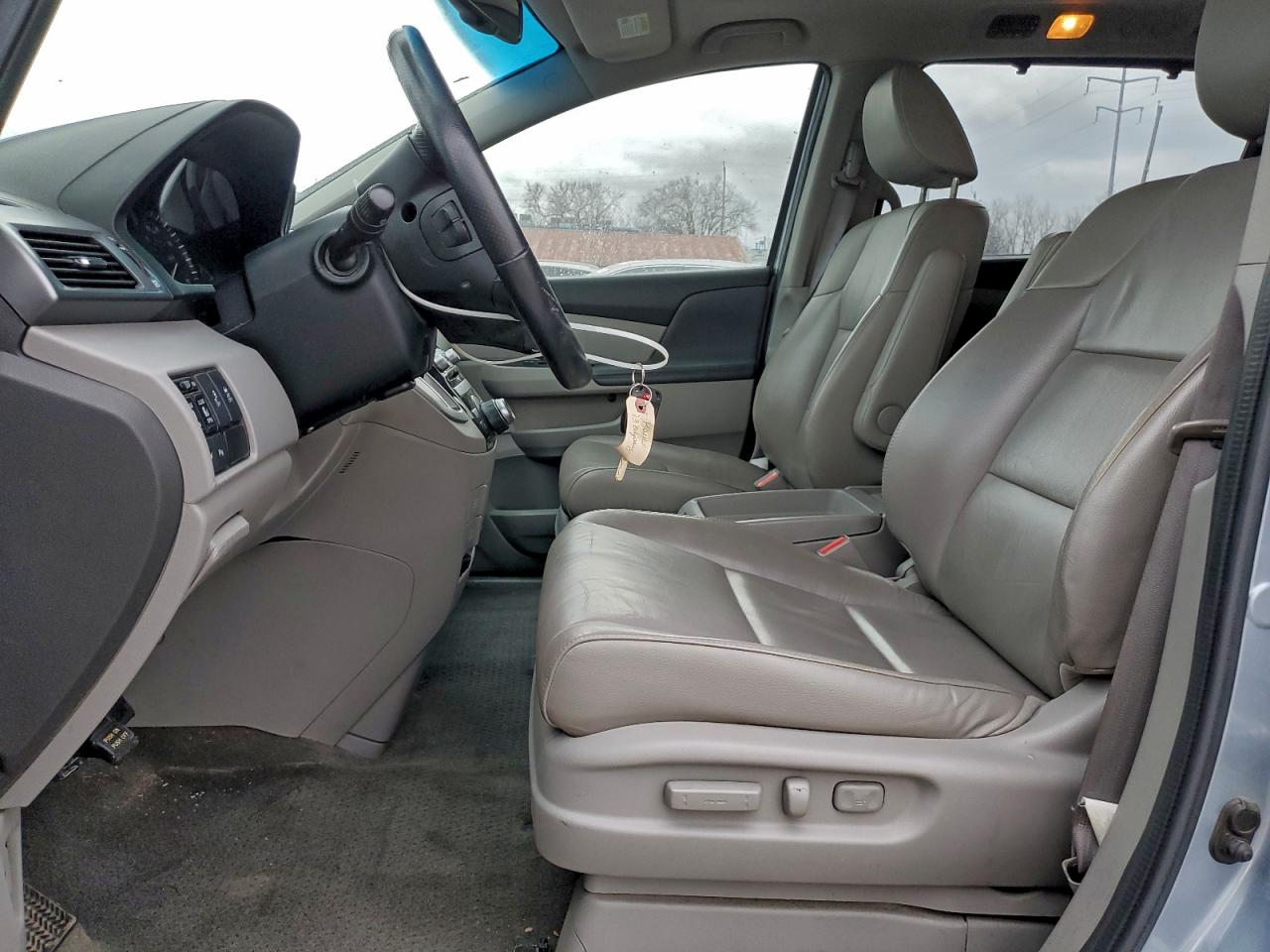 Honda Odyssey Touring Image 13