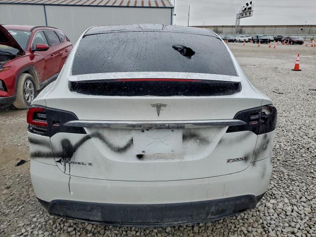 Tesla Model X Image 12