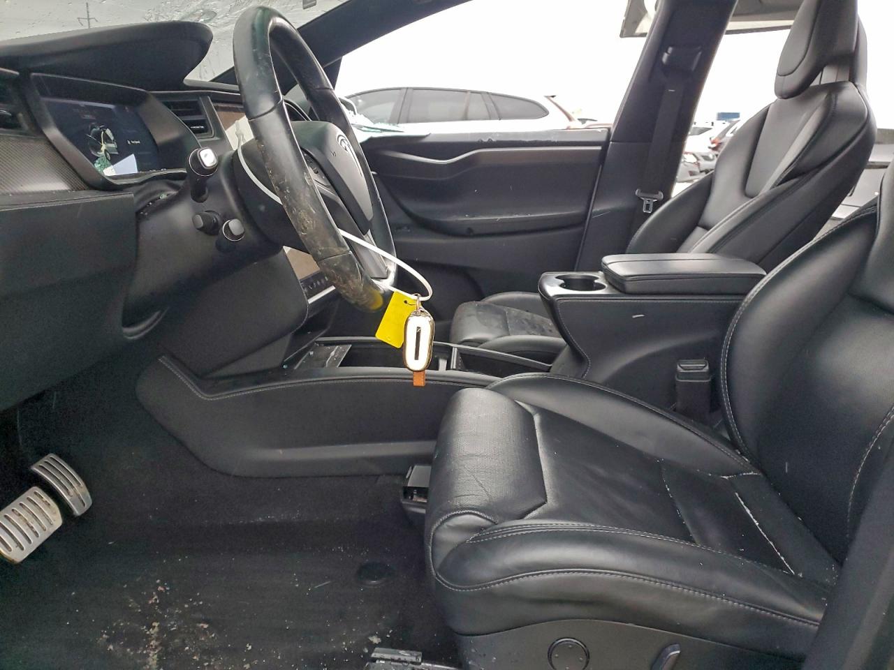 Tesla Model X Image 6