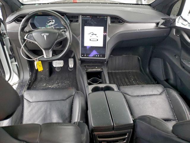 Tesla Model X Image 10