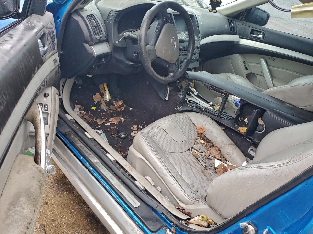 INFINITI G37 Base Image 2