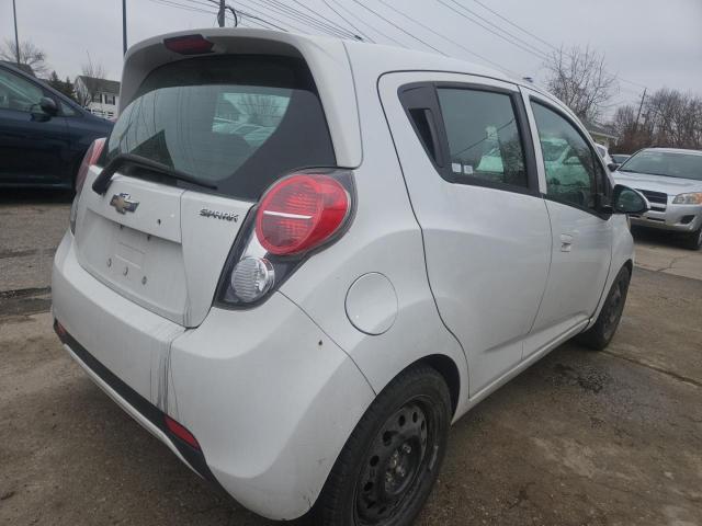 Chevrolet Spark 1lt Image 12