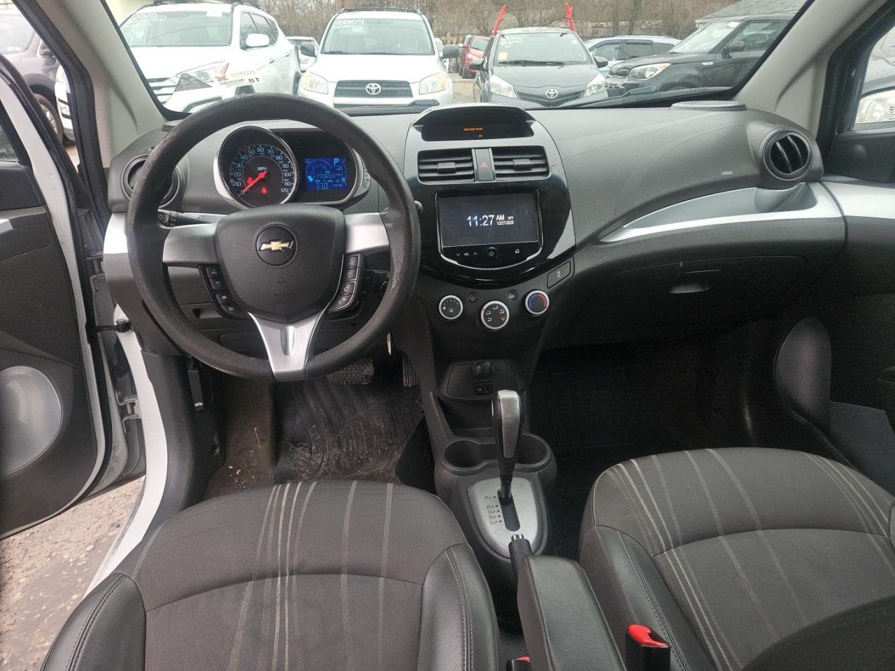 Chevrolet Spark 1lt Image 4