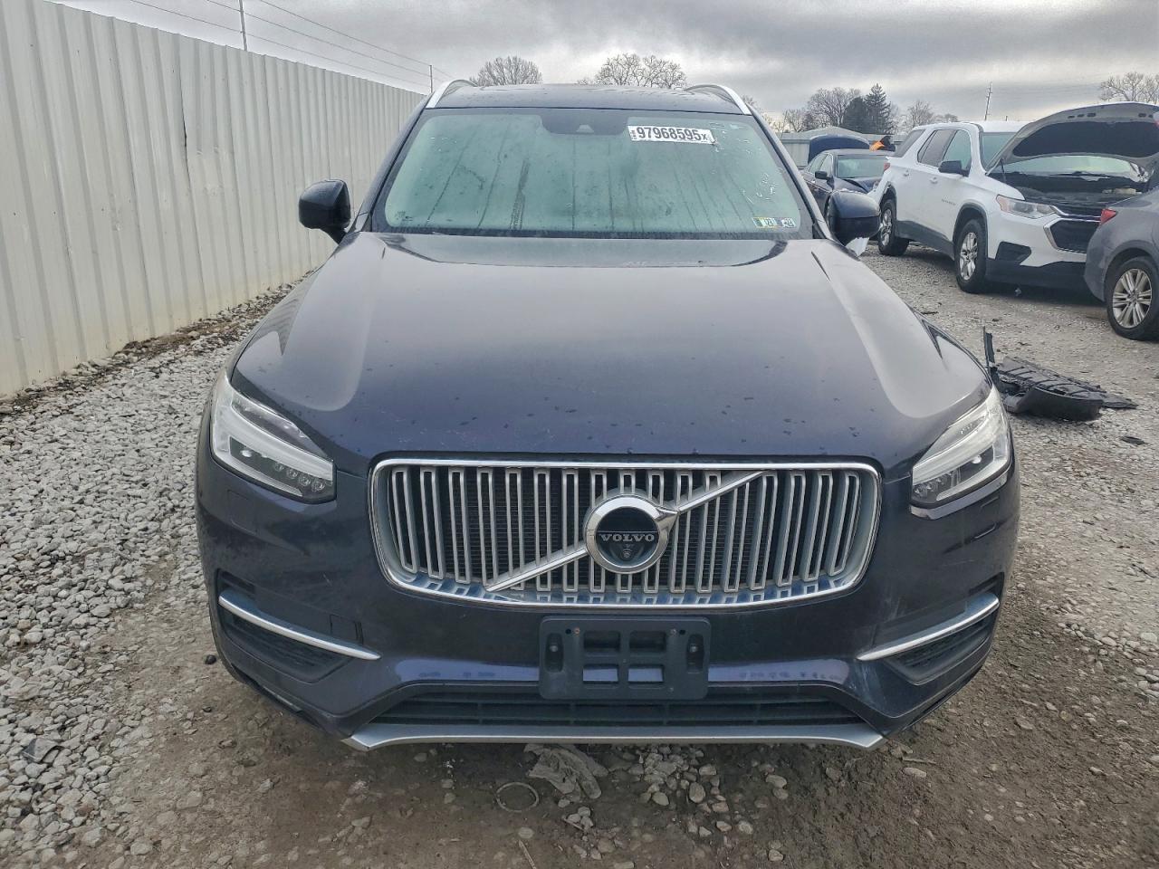 Volvo XC90 T6 Image 12