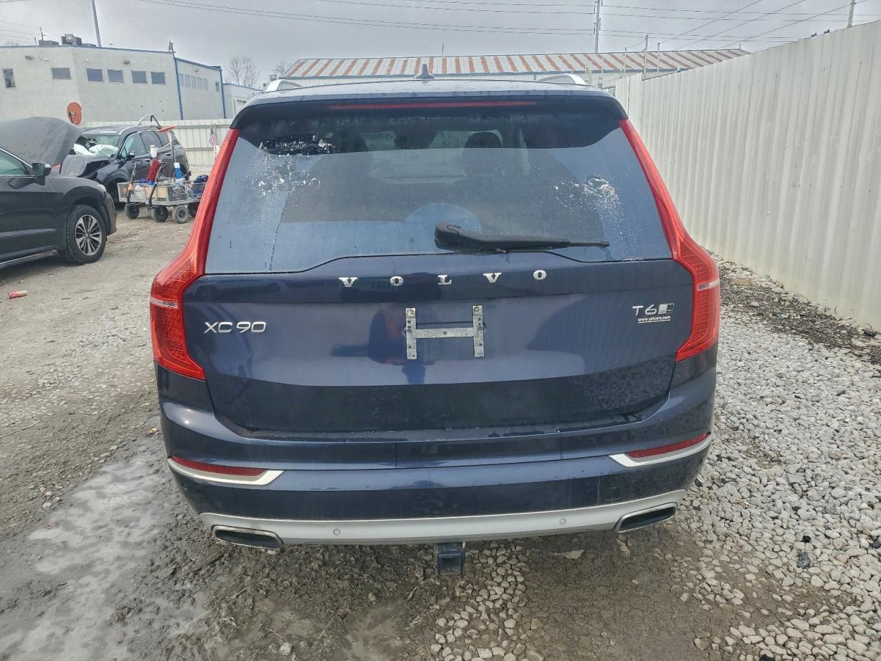 Volvo XC90 T6 Image 3