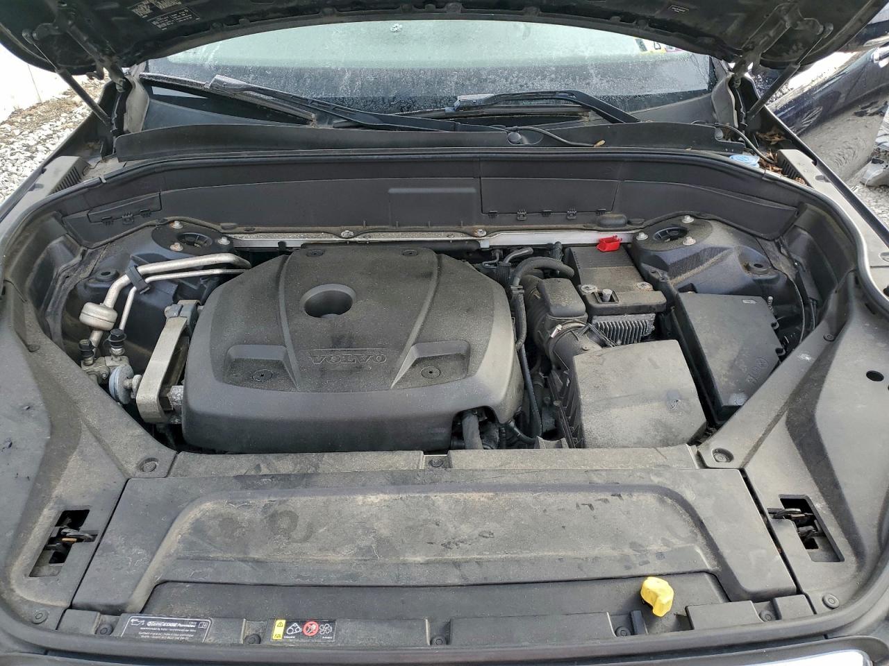 Volvo XC90 T6 Image 13