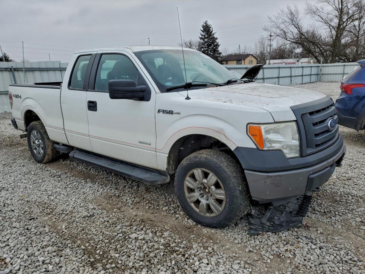 Ford F-150 Super Cab Image 4