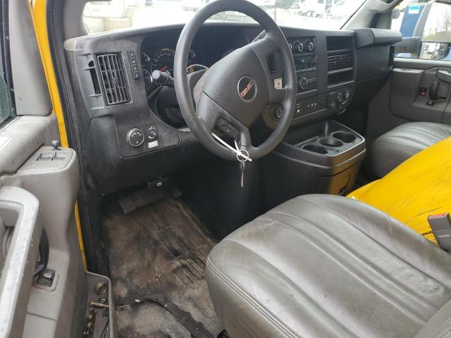 GMC Savana Cutaway G3500 Image 8