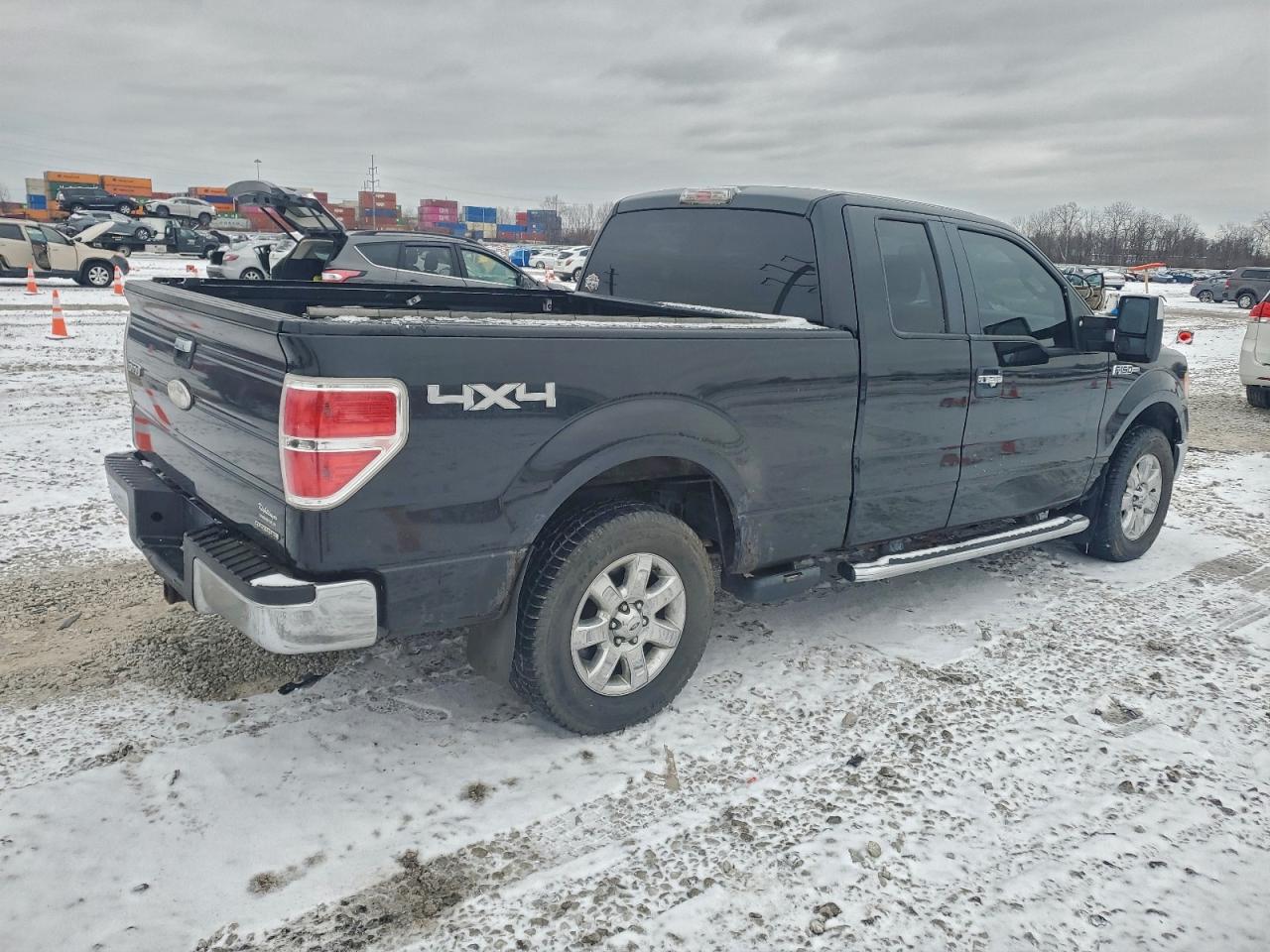 Ford F-150 Super Cab Image 2