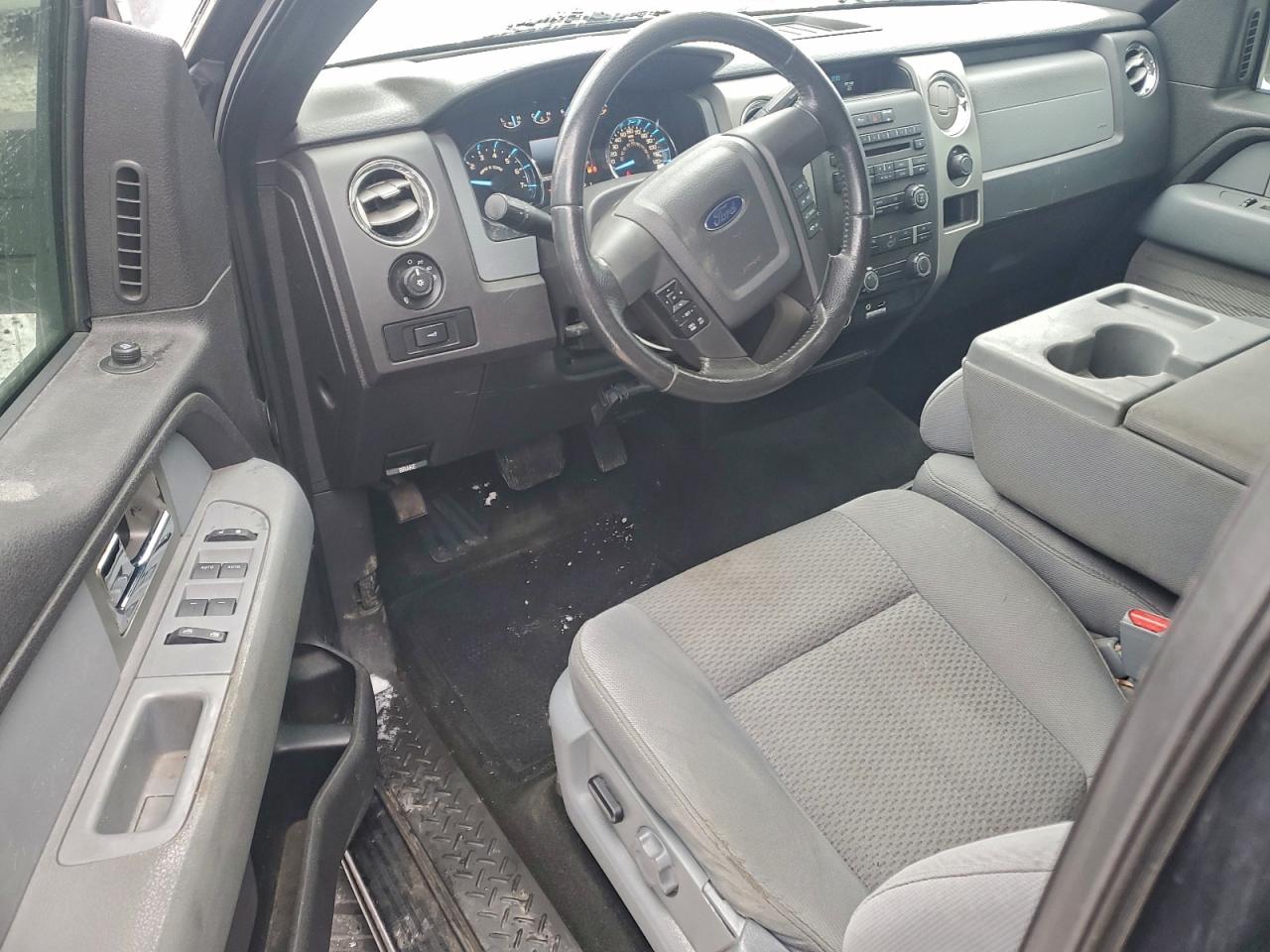 Ford F-150 Super Cab Image 7