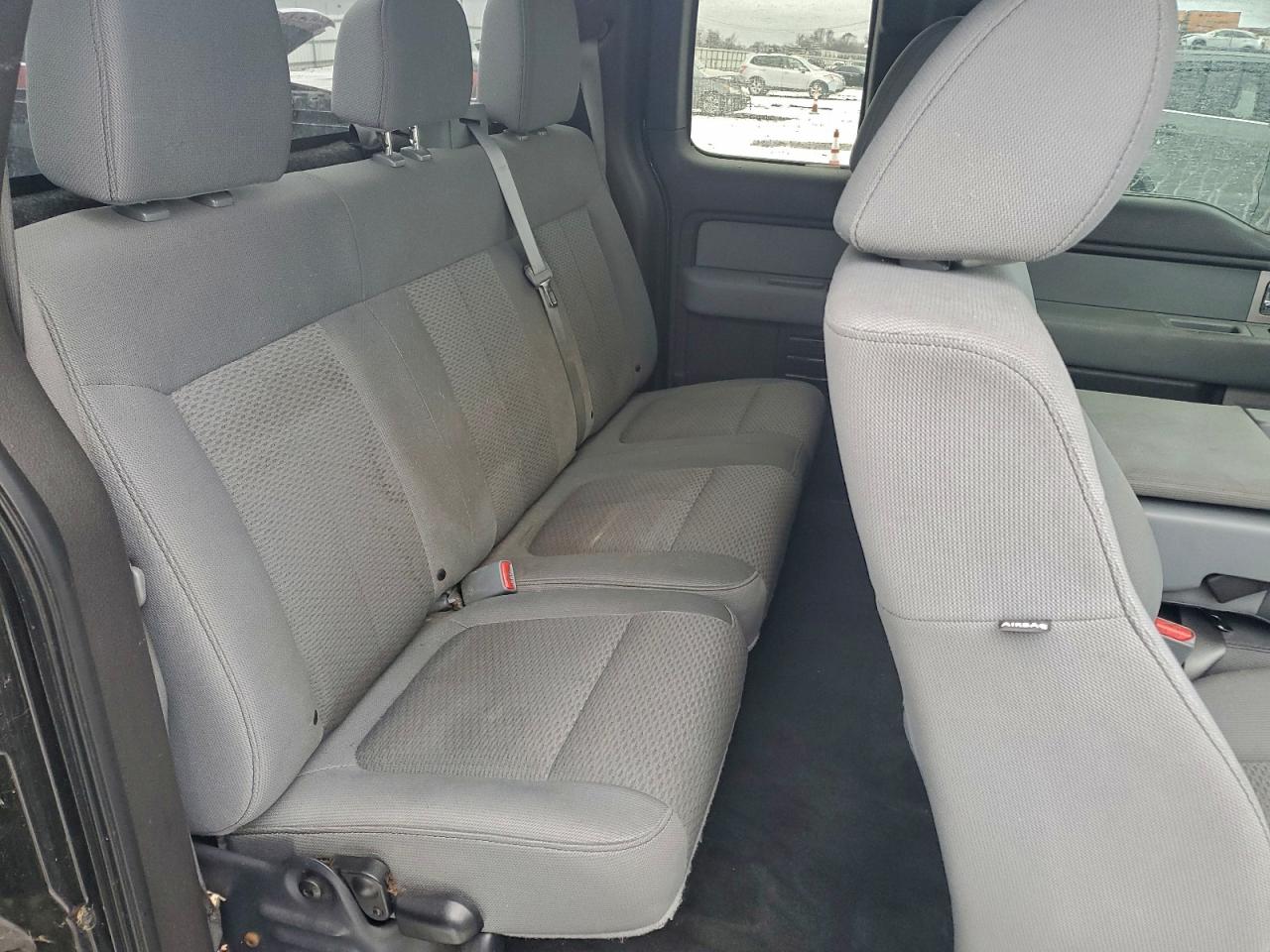 Ford F-150 Super Cab Image 5