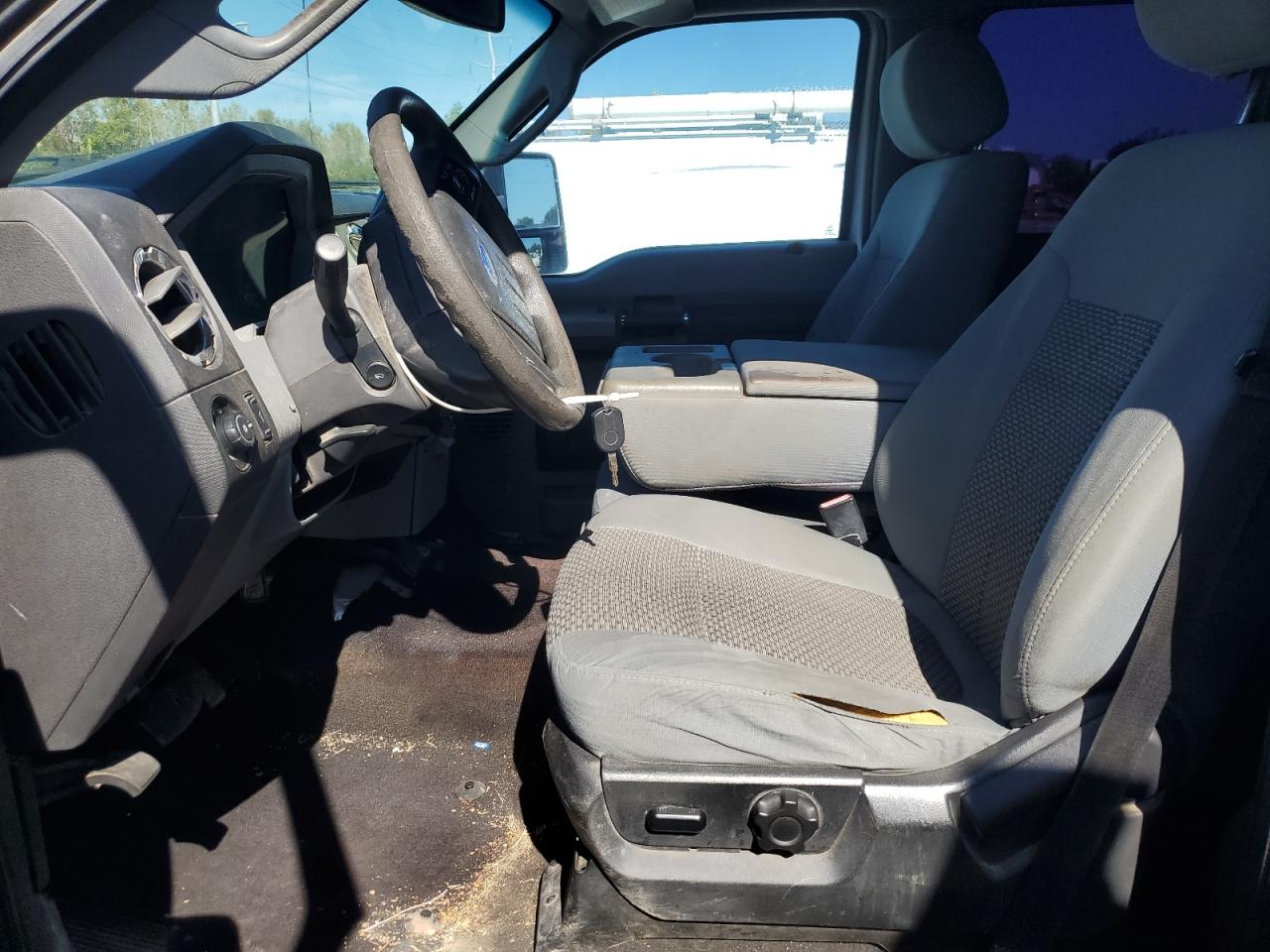 Ford F-350 Super Duty Image 9