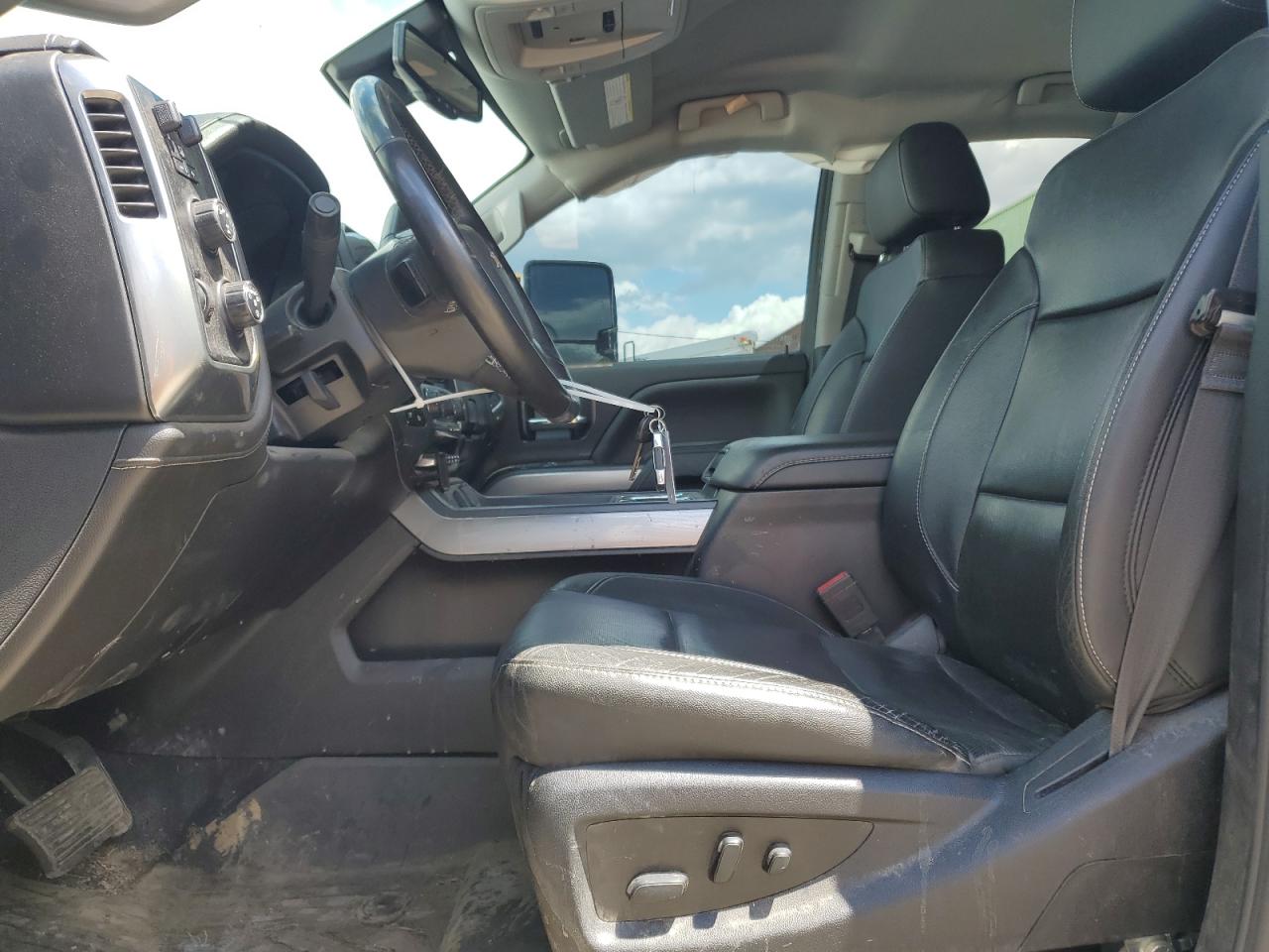 Chevrolet Silverado K2500 Heavy Duty Ltz Image 5