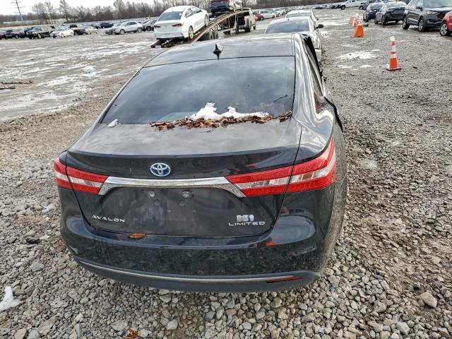 Toyota Avalon Hybrid Image 3