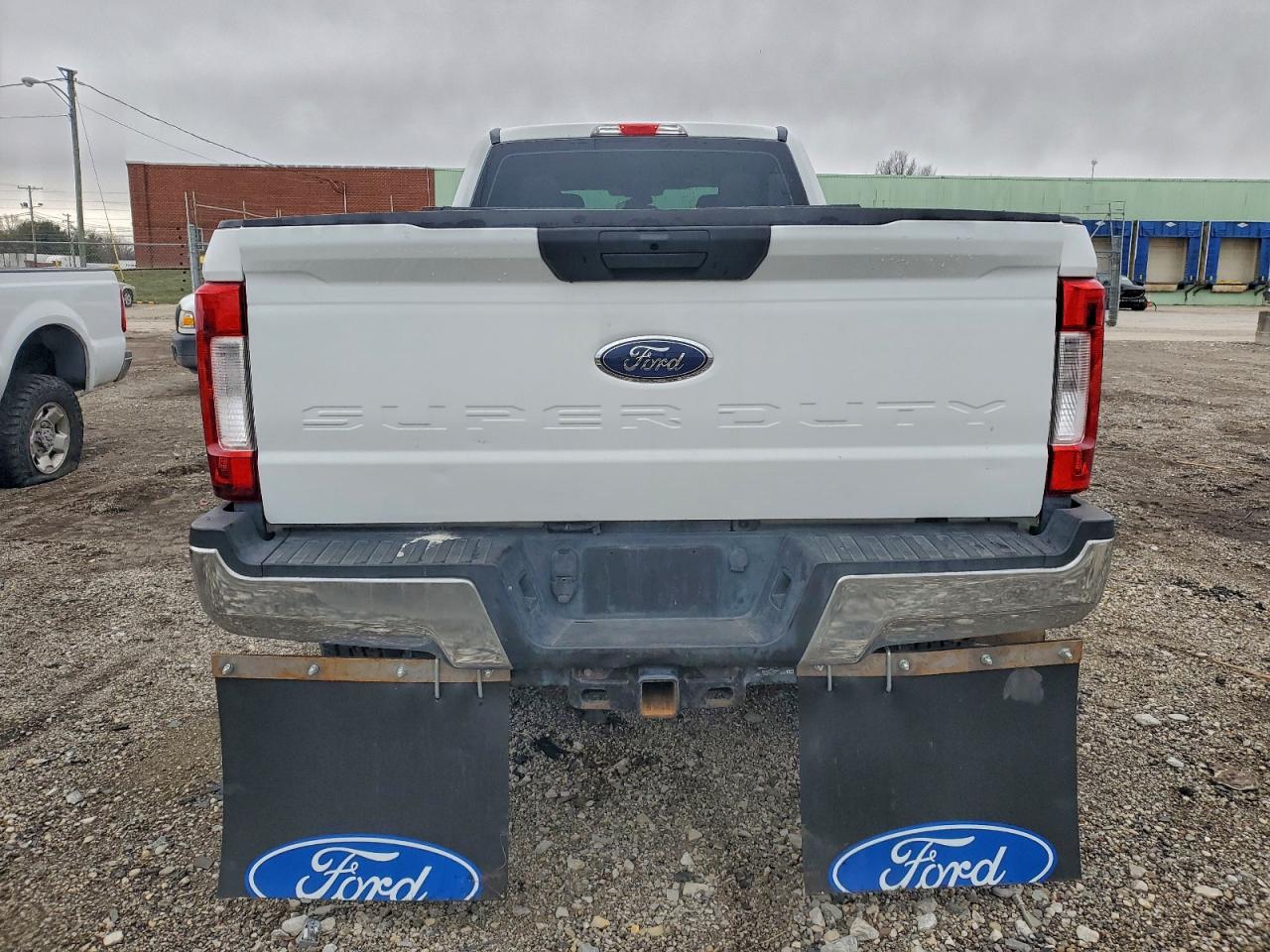 Ford F-250 Super Duty Image 7