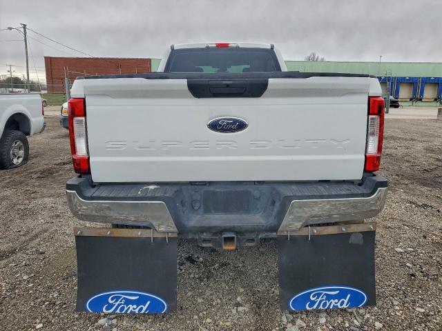 Ford F-250 Super Duty Image 7