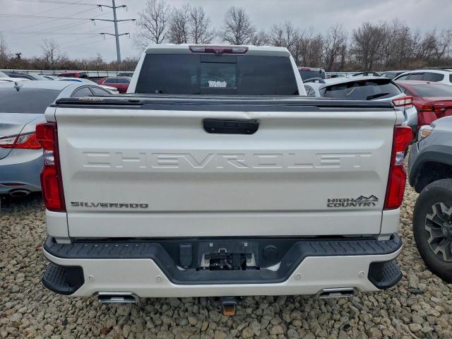 Chevrolet Silverado K1500 High Country Image 5